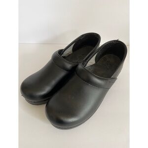 Dansko Professional Black Leather Clog Unisex Size 38
